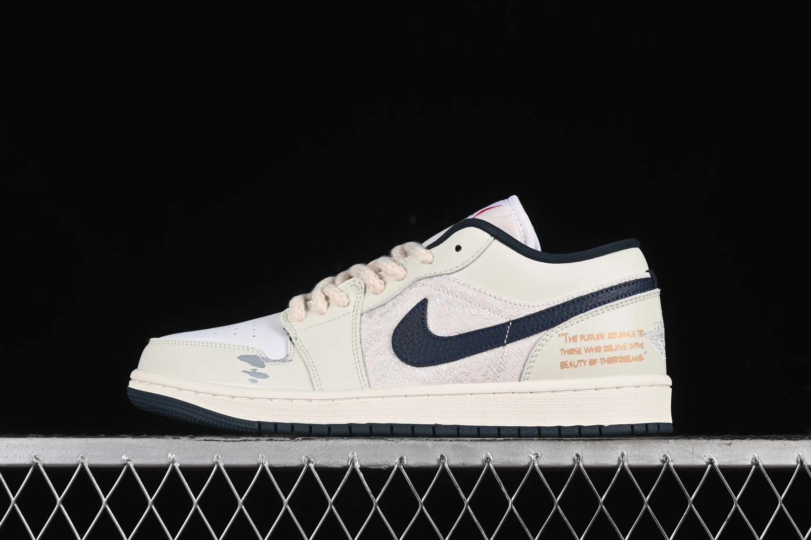 All categories Air Jordan Jordan series basketball shoes Air Jordan 1 Low High-end customized low-top sneakers Air Jordan 1 Low AJ1 Joe 1 low-top cultural and leisure sports sneakers HM3711-144